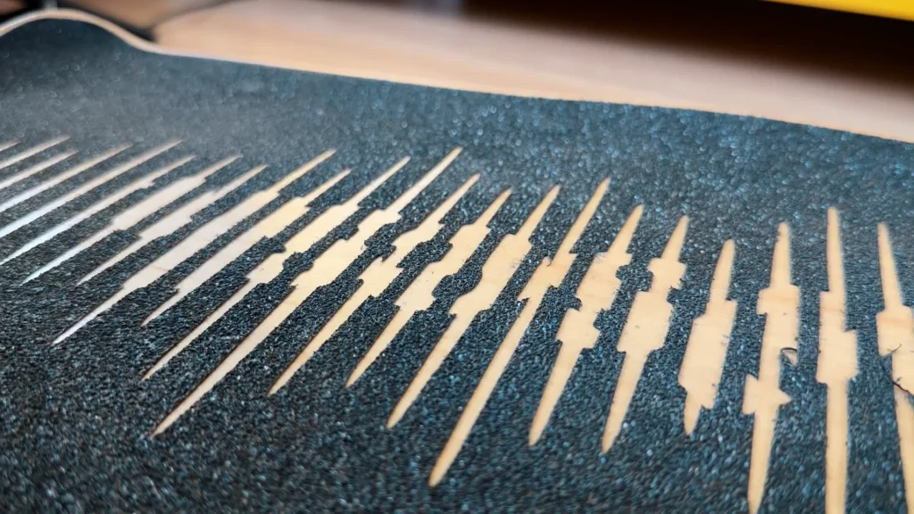 Newsesh Echo's griptape.